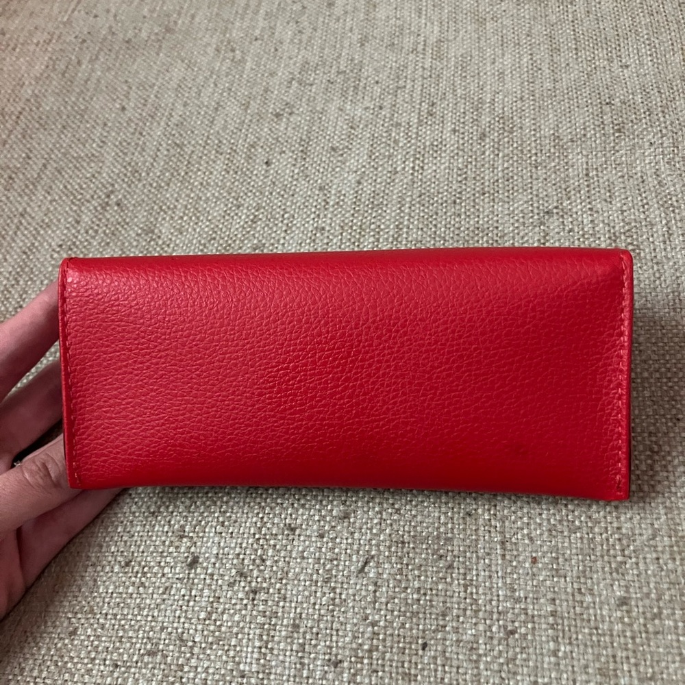 Guess red leather glasses case - Picture 4 of 4